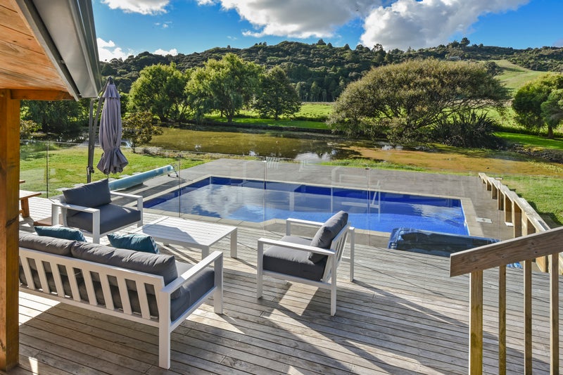 62 Onewhero Road, Warkworth - Carousel 1