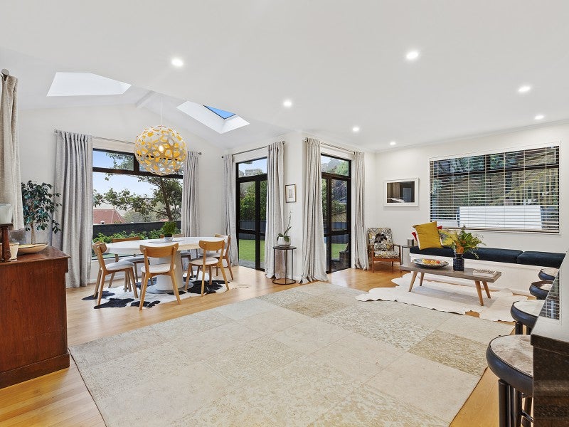 90 Volga Street, Island Bay, Wellington - Carousel 1