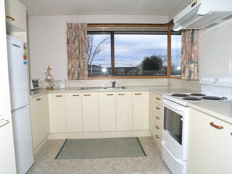 3/8 Daniels Road, Redwood, Christchurch - Carousel 2