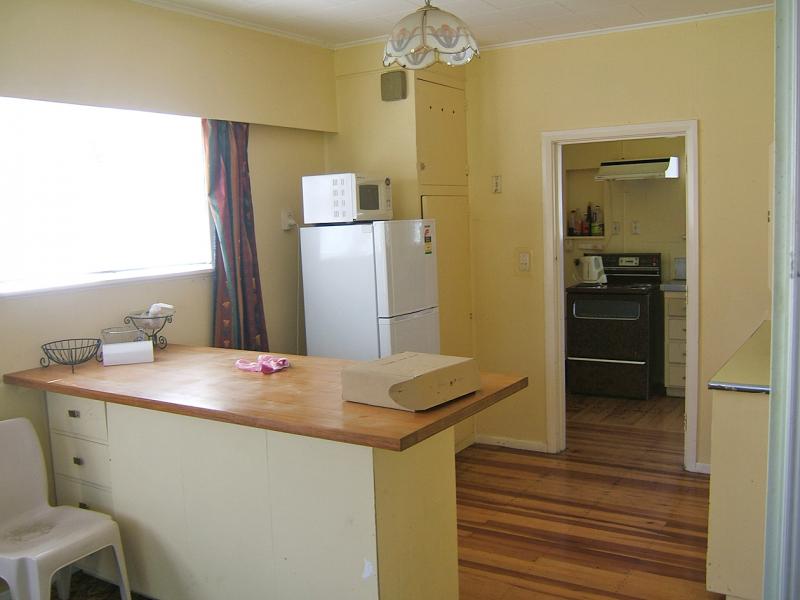 12 Peck Street, Taita, Lower Hutt - Carousel 2