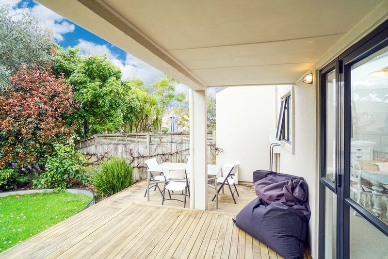 2/7 Belle Verde Drive, Sunnynook, Auckland - Carousel 2