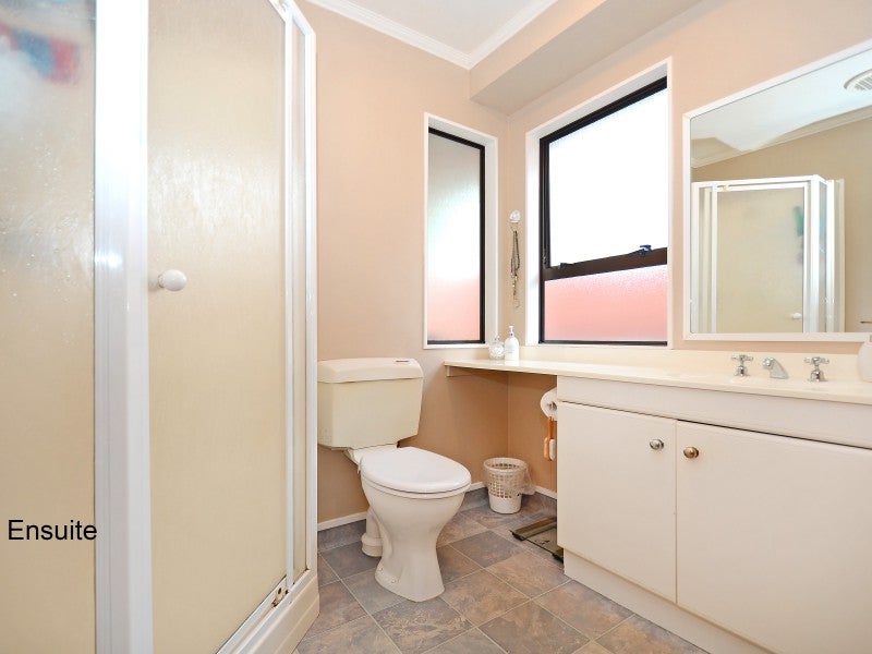 27 De Menech Grove, Avalon, Lower Hutt - Carousel 19