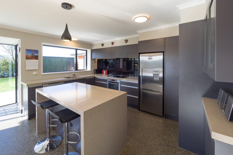 20 Reighton Drive, Allenton, Ashburton - Carousel 2