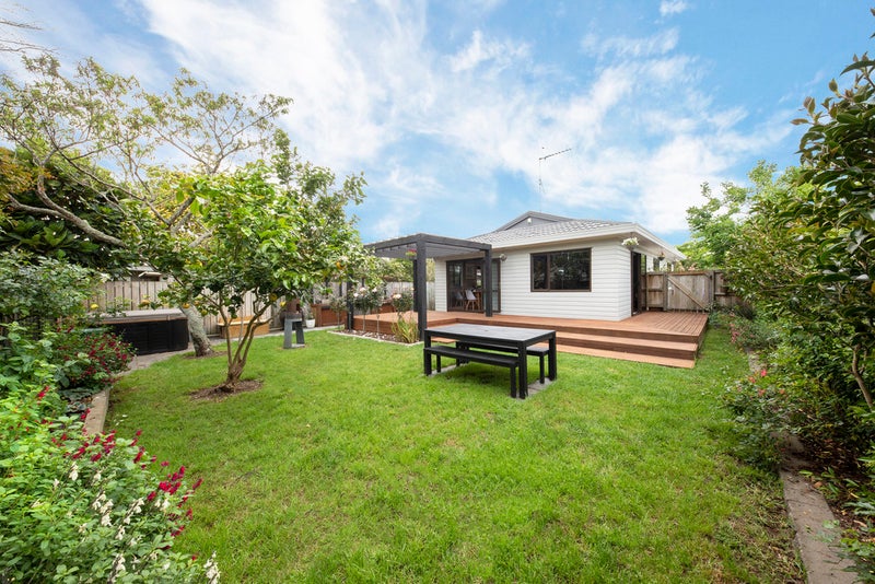 41D Grotto Street, Onehunga, Auckland - Carousel 1