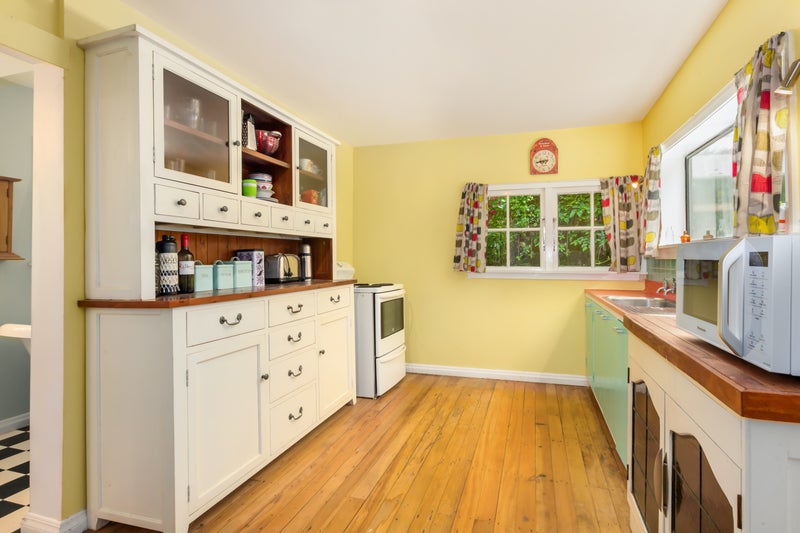 45 Airlie Road, Plimmerton, Porirua - Carousel 2