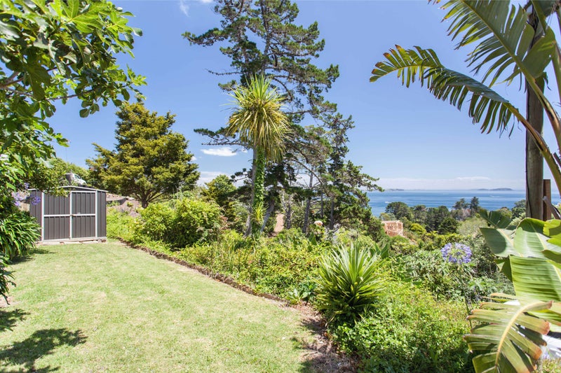 29 Great Barrier Road, Oneroa, Waiheke Island - Carousel 2