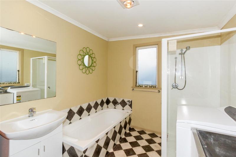 2/170 Mangorei Road, Merrilands, New Plymouth - Carousel 12