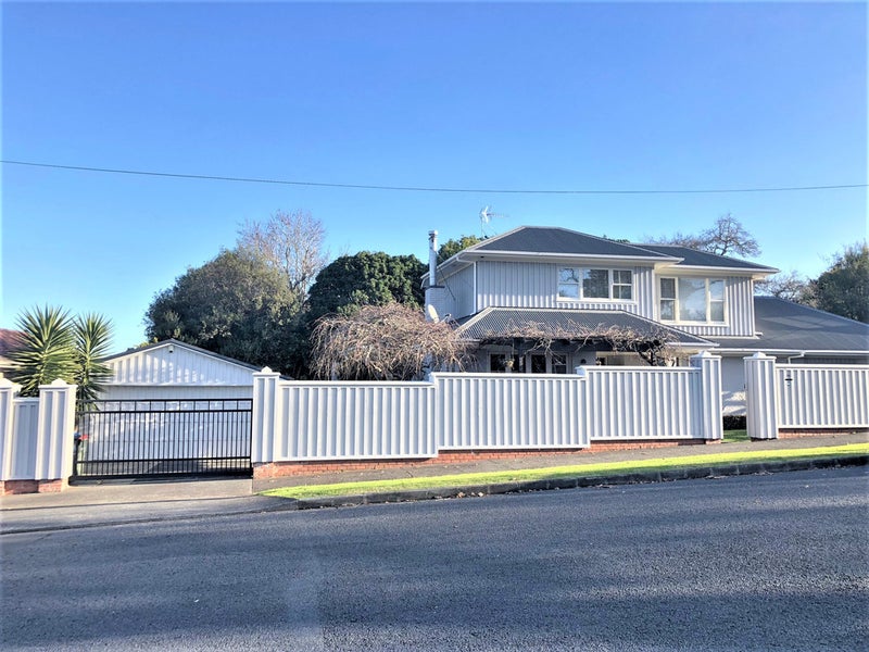 54 Tawhiri Road, One Tree Hill, Auckland - Carousel 1
