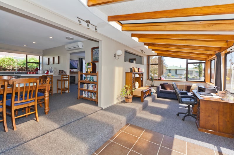 8 Waratah Street, Avondale, Christchurch - Carousel 1