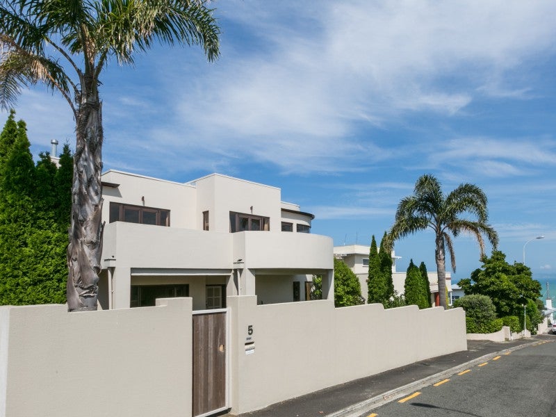 5 Gladstone Road, Bluff Hill, Napier - Carousel 21