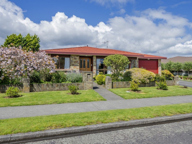 12 College Drive, Paraparaumu - Carousel 1