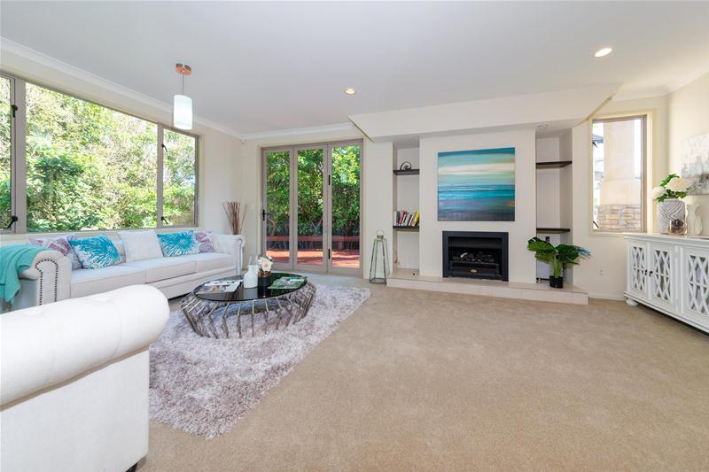 22 Vireya Court, Goodwood Heights, Auckland - Carousel 1