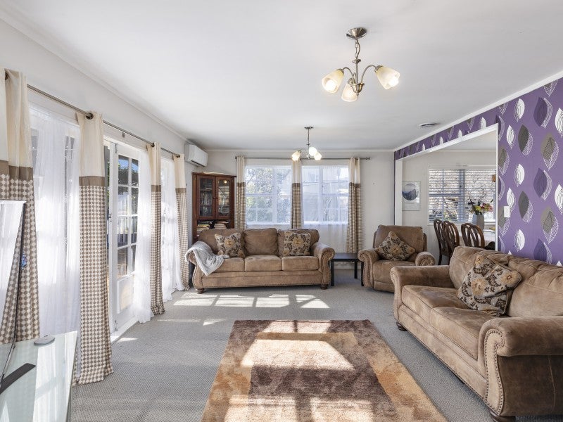 26 Kentucky Street, Totara Park, Upper Hutt - Carousel 2