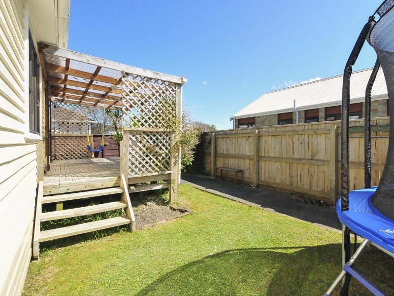 2/15 Fleet Street, Naenae, Lower Hutt - Carousel 20