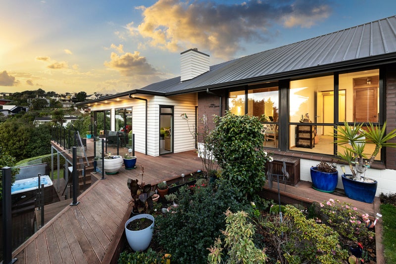 69 Cannon Hill Crescent, Mount Pleasant, Christchurch - Carousel 2