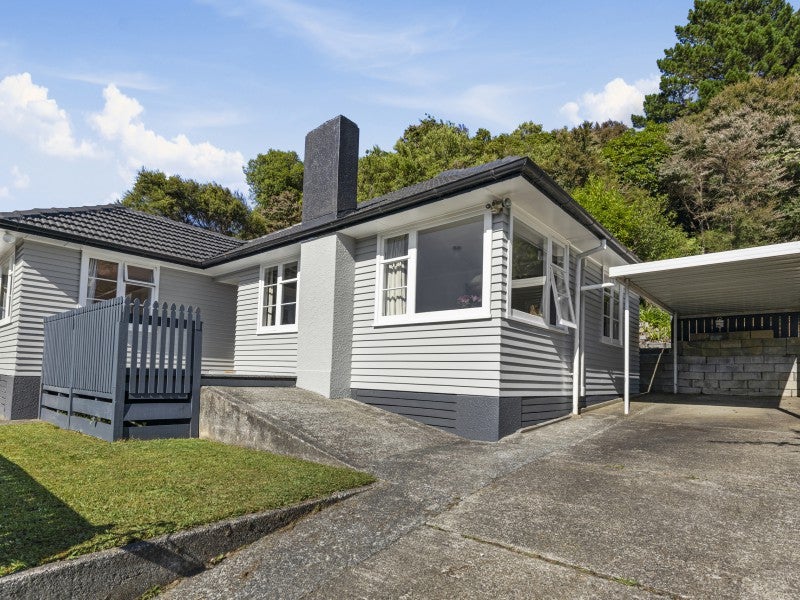 37 Logie Street, Stokes Valley, Lower Hutt - Carousel 1