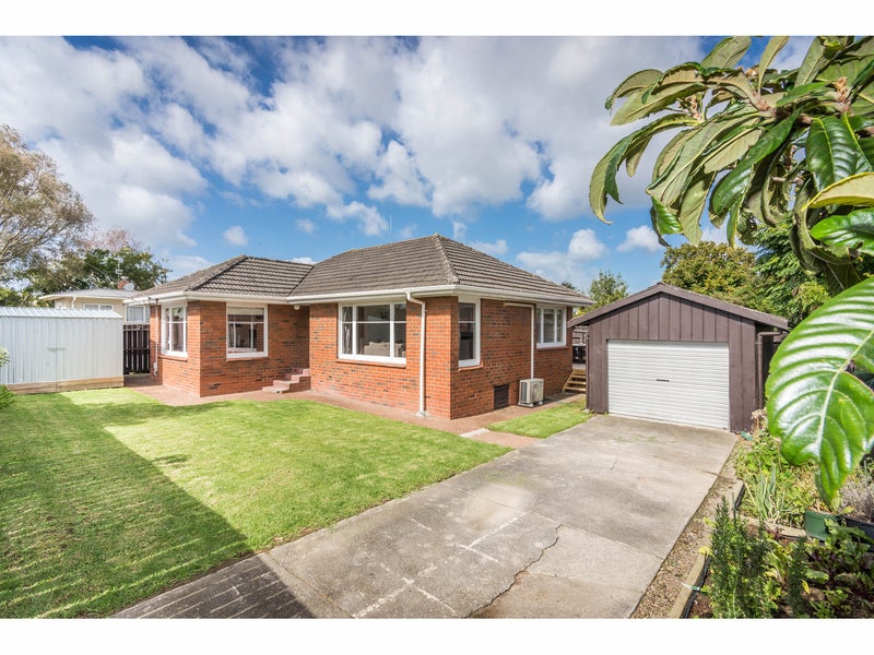 2A Kelkirk Street, Kelston, Auckland - Carousel 1