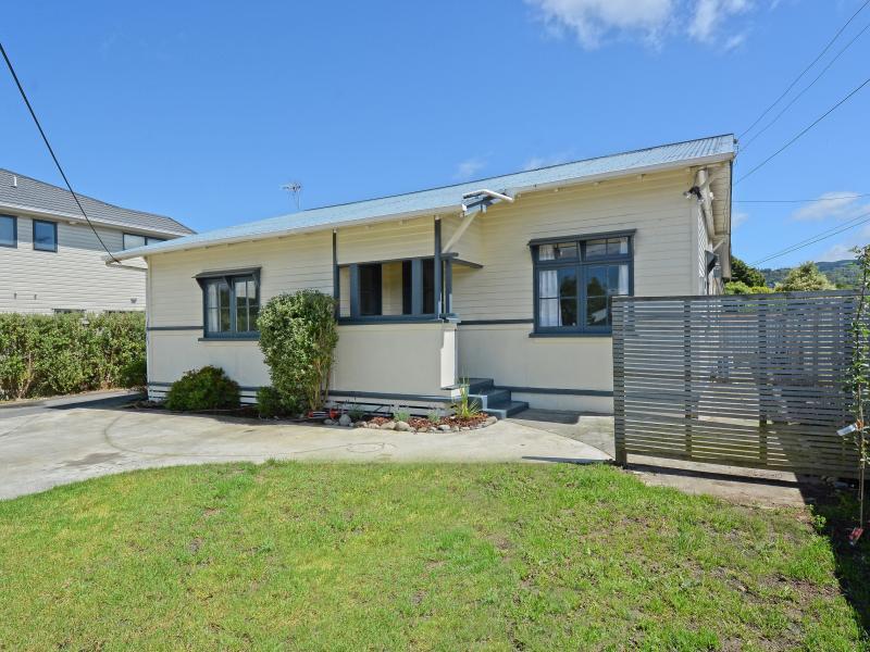 64 Ararino Street, Trentham, Upper Hutt - Carousel 1