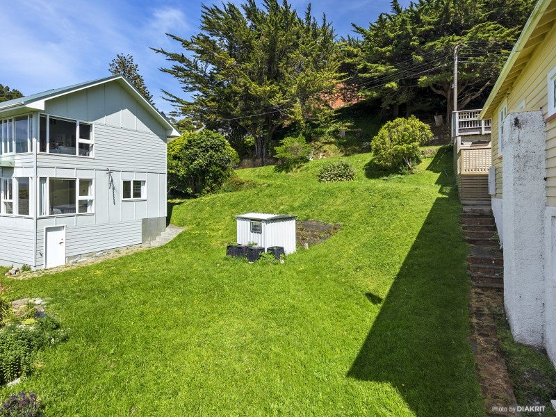 21 Fettes Crescent, SEATOUN 6022, WELLINGTON - Carousel 2