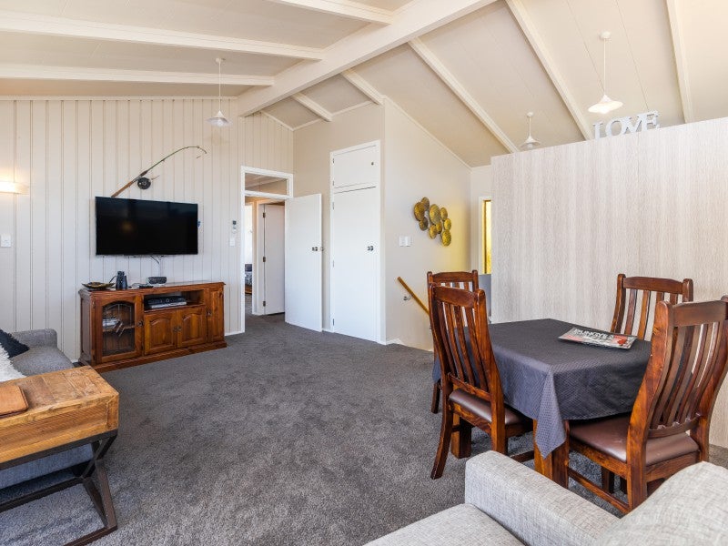 28 Arrowsmith Avenue, Waipahihi, Taupo - Carousel 2