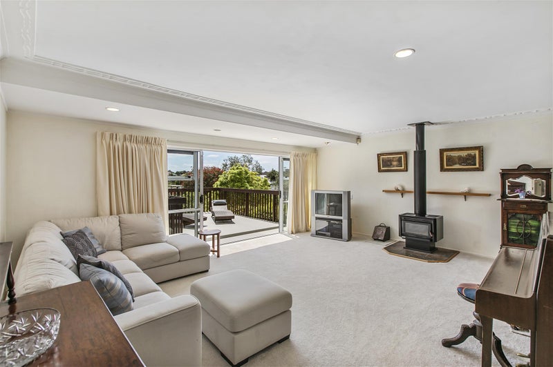 9 Mount Carmel Place, Meadowbank, Auckland - Carousel 2