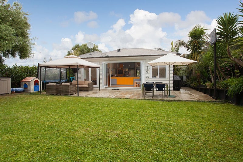 26 Vale Road, St Heliers, Auckland - Carousel 13