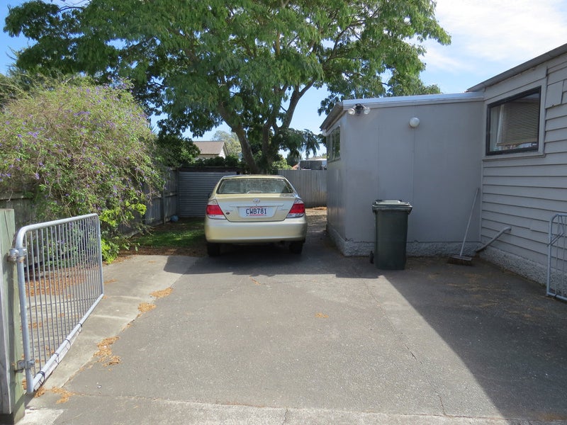 1005A Beatty Street, Mayfair, Hastings - Carousel 11