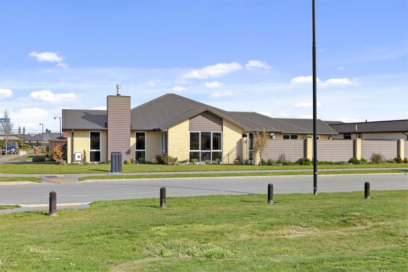 101 Rannoch Drive, Broomfield, Christchurch - Carousel 2