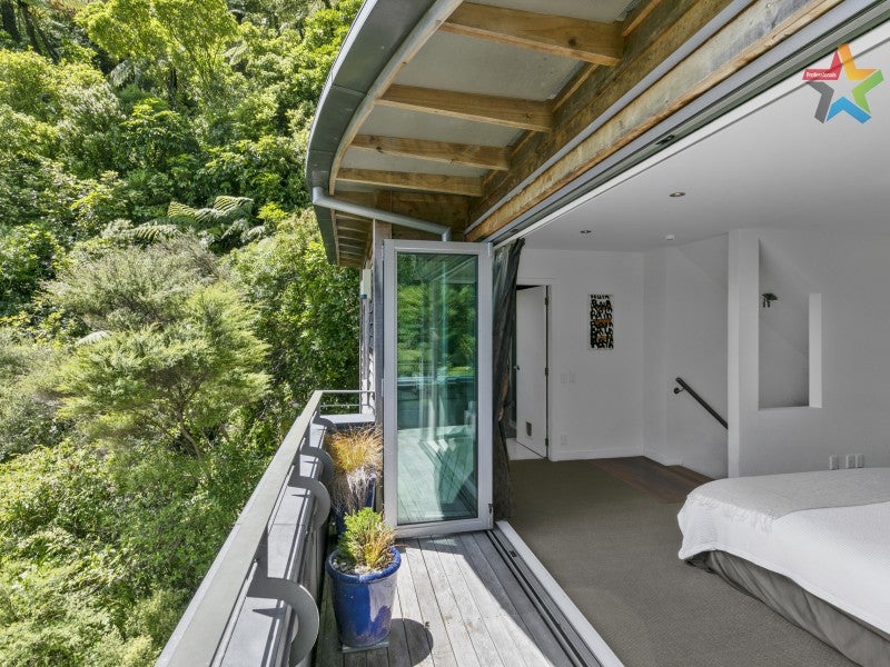 2D Waitohu Road, York Bay, Lower Hutt - Carousel 2