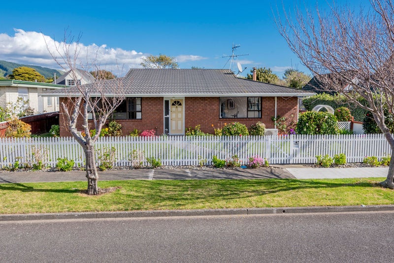 46 Belvedere Avenue, Waikanae - Carousel 2
