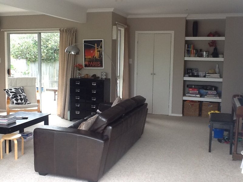 15 Pulham Crescent, Queenwood, Hamilton - Carousel 2