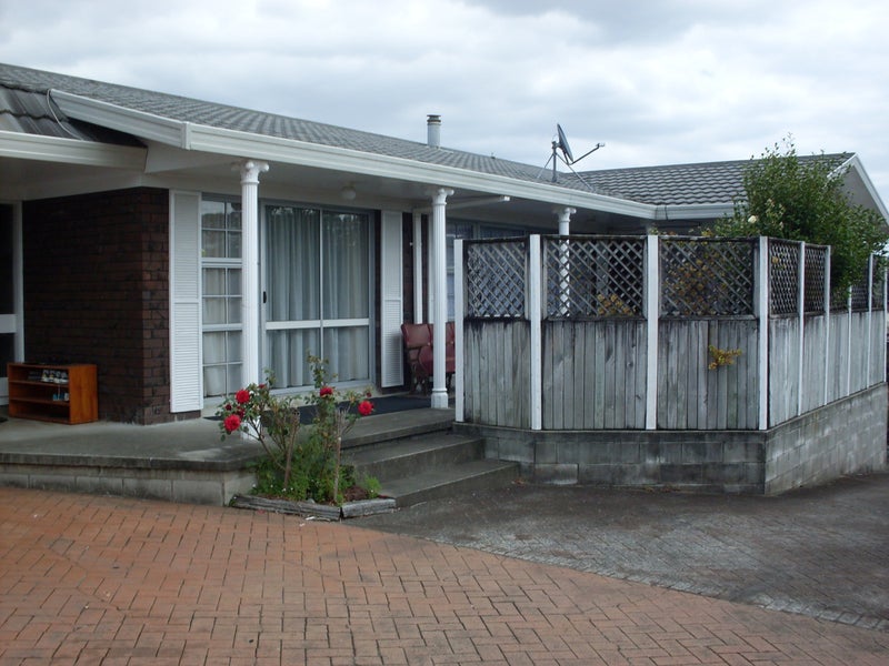 32 Gilbass Avenue, Hamilton Lake, Hamilton - Carousel 2