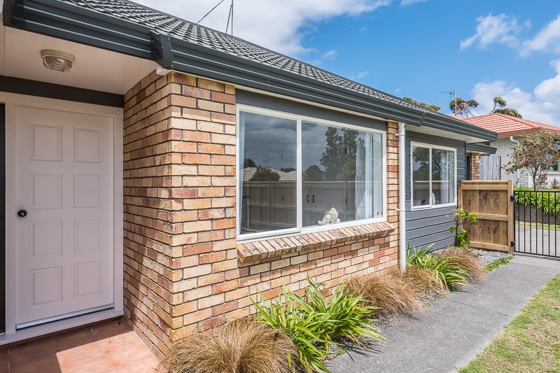 16 Murray Court, Paraparaumu Beach, Paraparaumu - Carousel 2