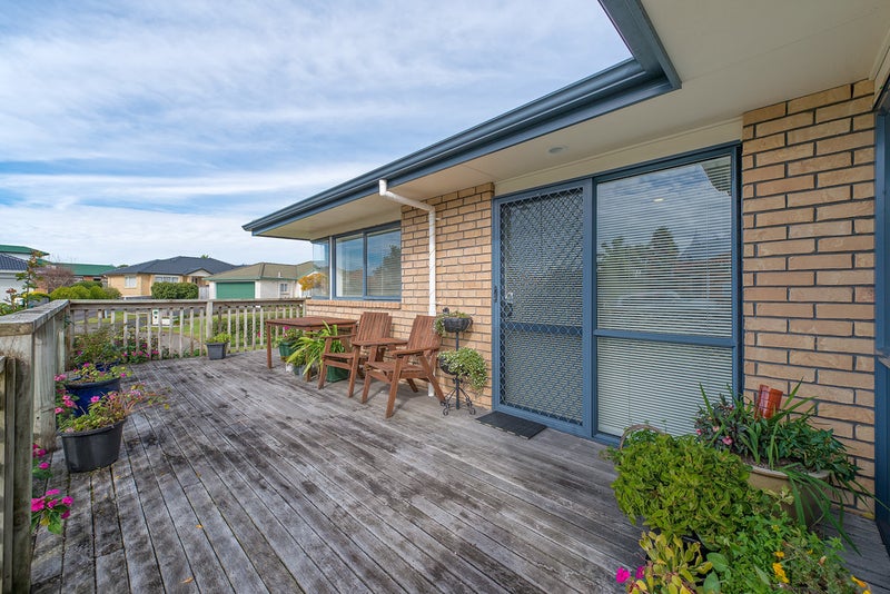 21 Castlemaine Close, Dannemora, Auckland - Carousel 2