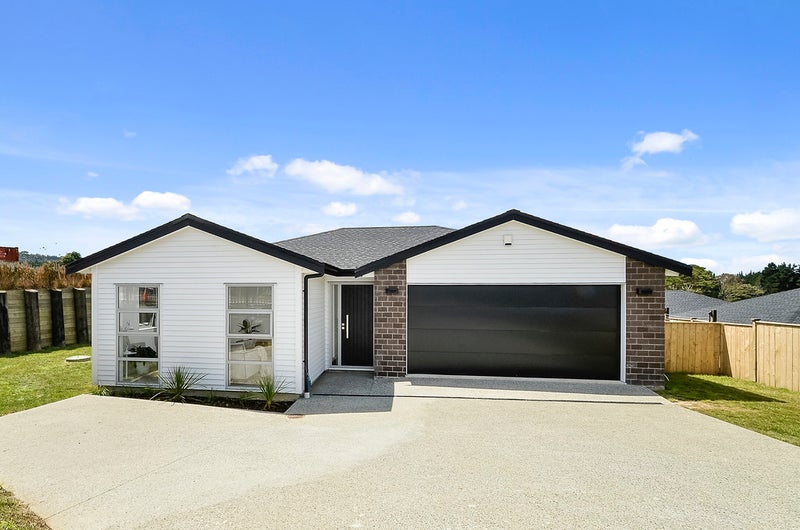 9 Aro Mato Place, Huapai, Kumeu - Carousel 1