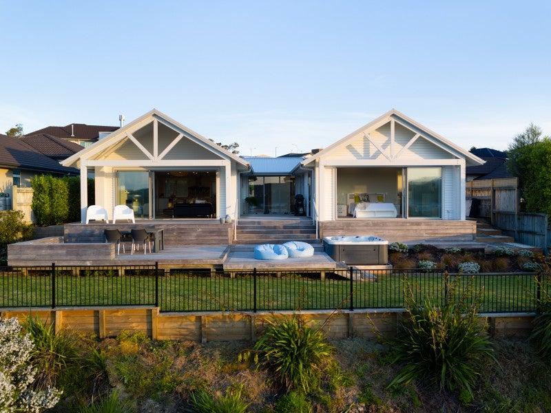 7 Broadwater Close, Pyes Pa, Tauranga - Carousel 2