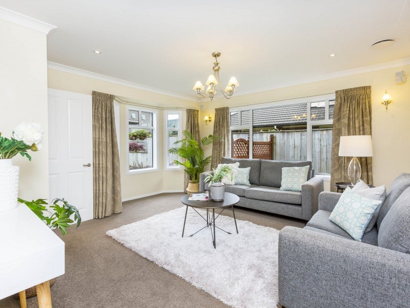 7 Parkwood Grove, Trentham, Upper Hutt - Carousel 2