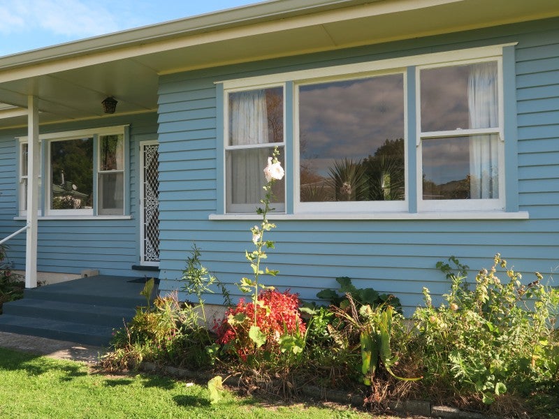 14 Marian Drive, Inner Kaiti, Gisborne - Carousel 1