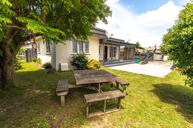 51 Collins Road, Melville, Hamilton - Carousel 2