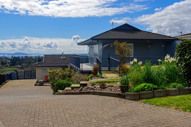 31 Exeter Place, Tihiotonga, Rotorua - Carousel 2