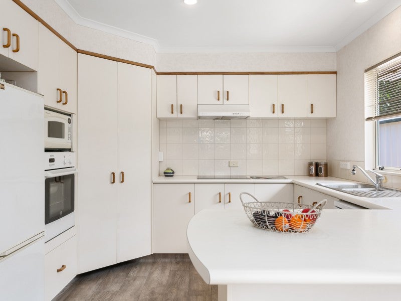 8 Balmoral Drive, Hilltop, Taupo - Carousel 2