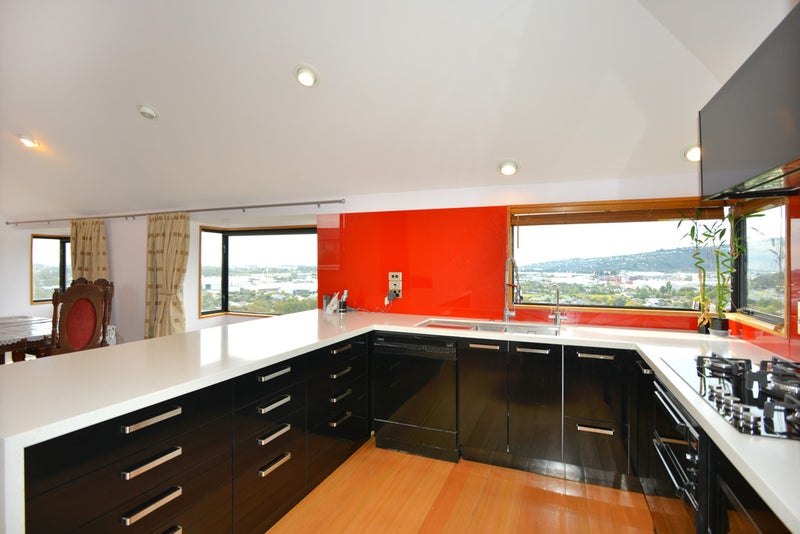 11A Glenelg Spur, Hillsborough, Christchurch - Carousel 1