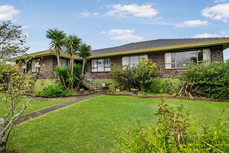 1 Suwyn Place, Weymouth, Auckland - Carousel 2