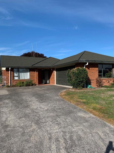 15 Rogers Place, Fairview Downs, Hamilton - Carousel 1