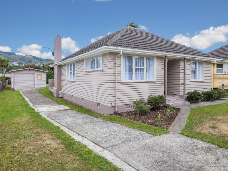 30 Tennyson Street, Trentham, Upper Hutt - Carousel 2