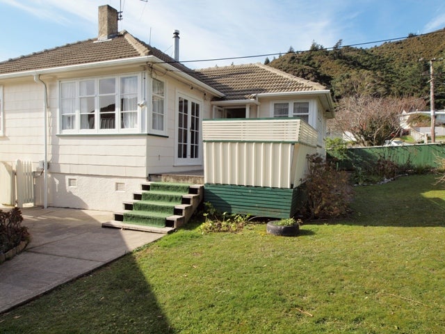 54 Judd Crescent, Naenae, Lower Hutt - Carousel 1
