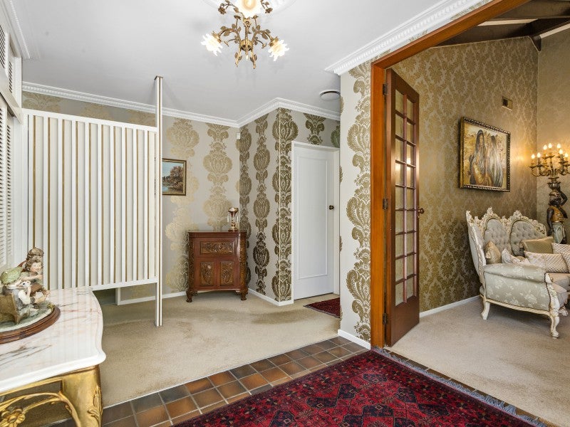 2 Golf Road, Heretaunga, Upper Hutt - Carousel 2