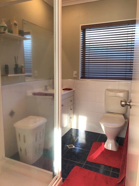 8 Newinn Crescent, East Tamaki Heights, Auckland - Carousel 13