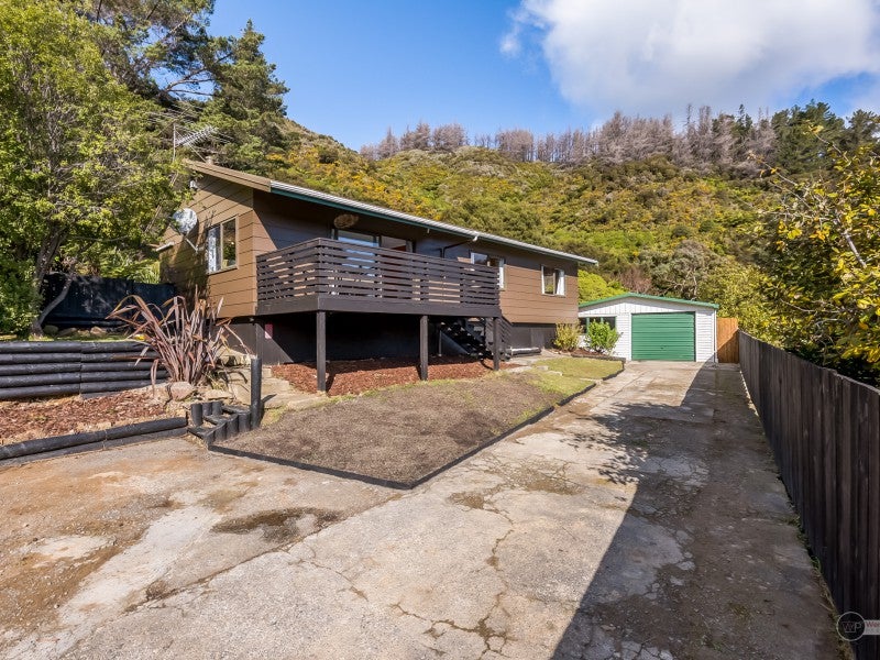 64 Castlerea Street, Wainuiomata, Lower Hutt - Carousel 19
