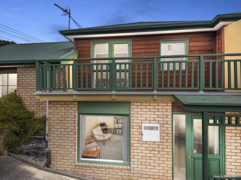 74A Mairangi Road, Wadestown, Wellington - Carousel 1